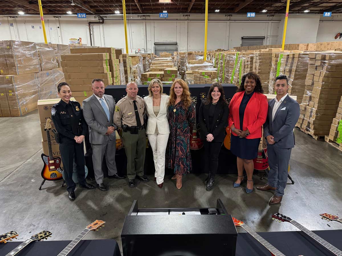 Fake Gibson Guitars Seized by U.S. Homeland Security Investigations. Photo: Mani Albrecht, Audio Visual Production Specialist U.S. Customs and Border Protection Office of Public Affairs