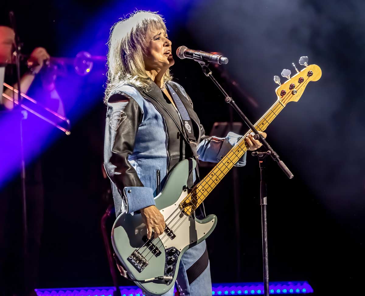 Suzi Quatro - The London Palladium - 13 November 2024. Photo: Robert Sutton/MetalTalk